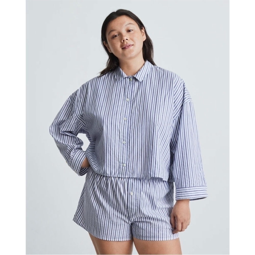 601. Everlane The Woven P.J. Top